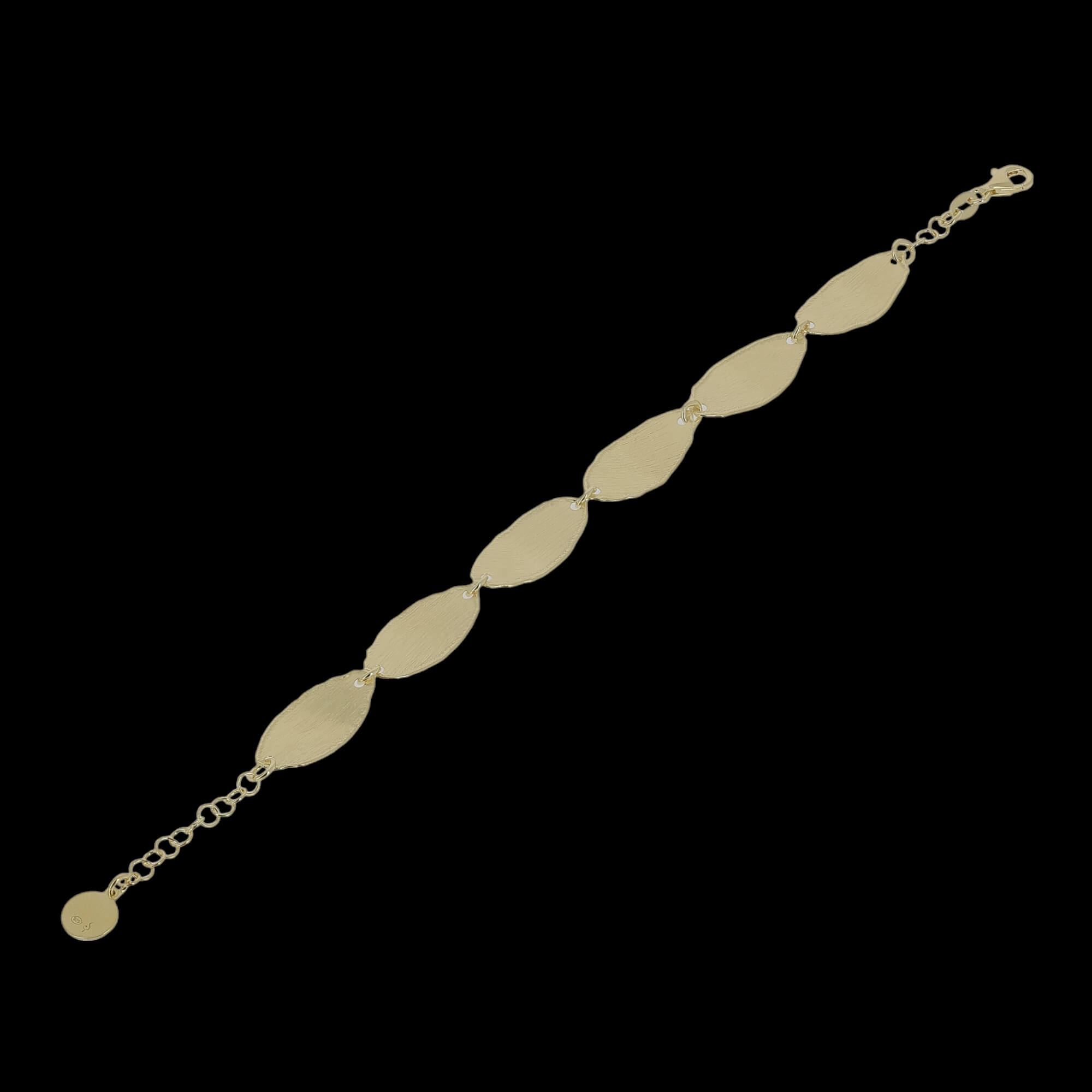 Gilt and oval-shaped bracelet