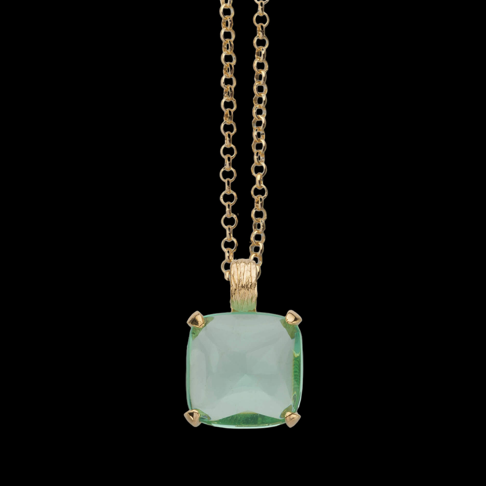 Green square -shaped pendant without a gilded necklace