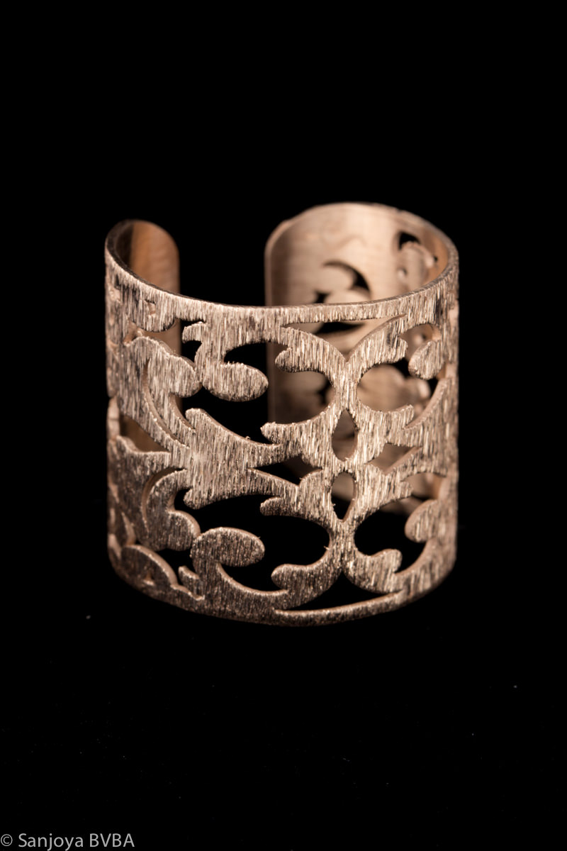 ES0614007 - Brede bewerkte rosé ring