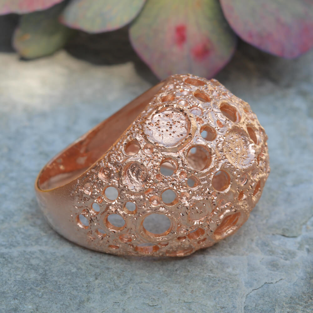 Machined and rosé spherical ring