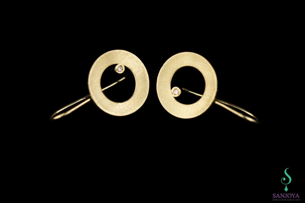 NO0417004 - Gouden oorbellen open cirkel met diamantje, 18Kt