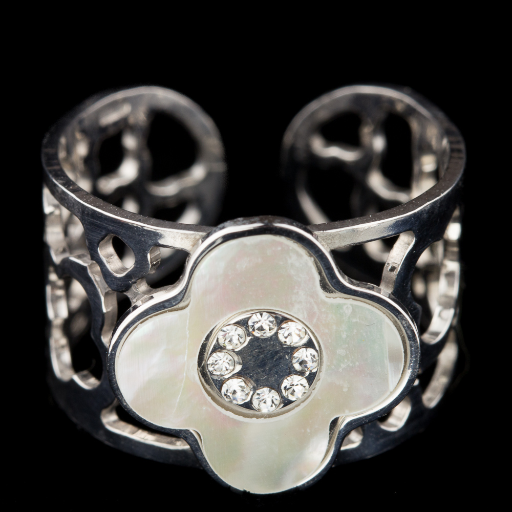 SC0114026 - Zilveren bloemvormige ring, parelmoer en zirkonia