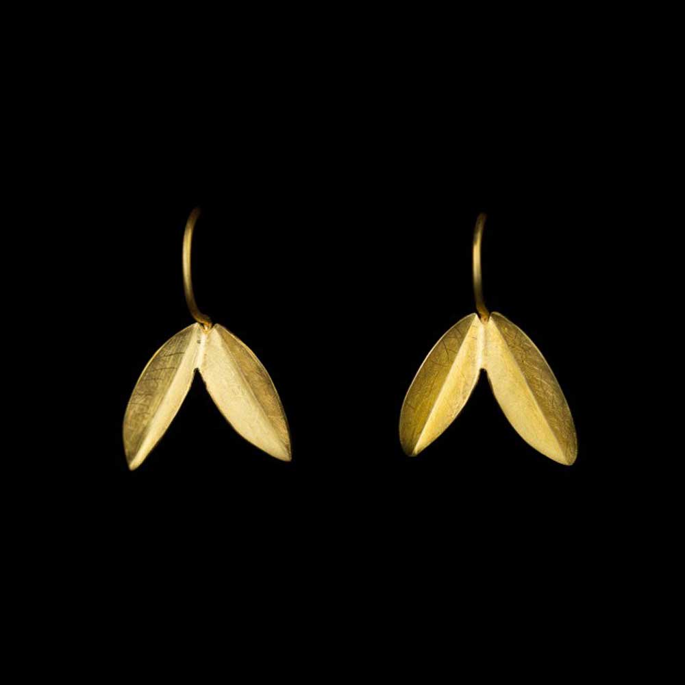 Small leaf-shaped gold plated silver earrings