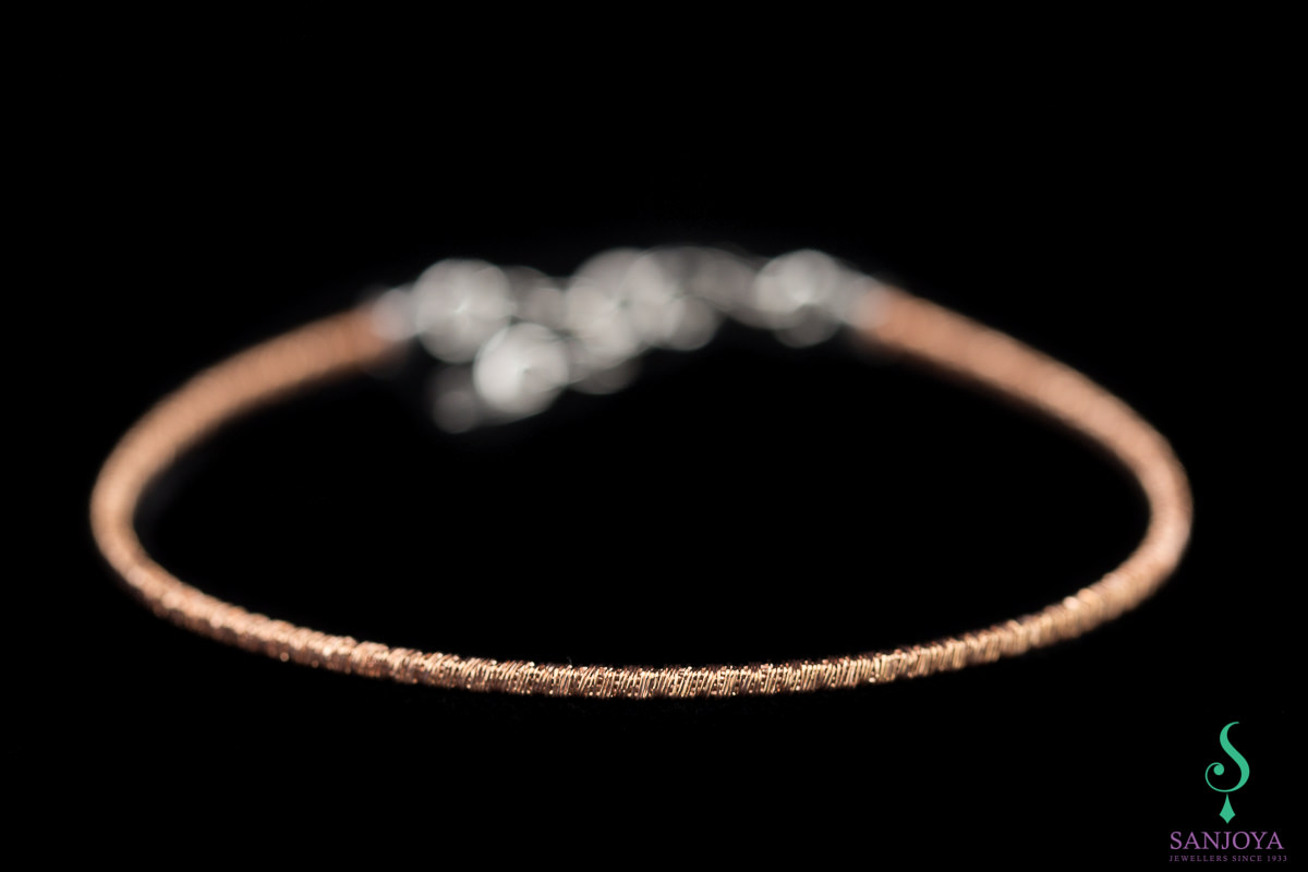 Refined rose bracelet of sterling silver; 2mm