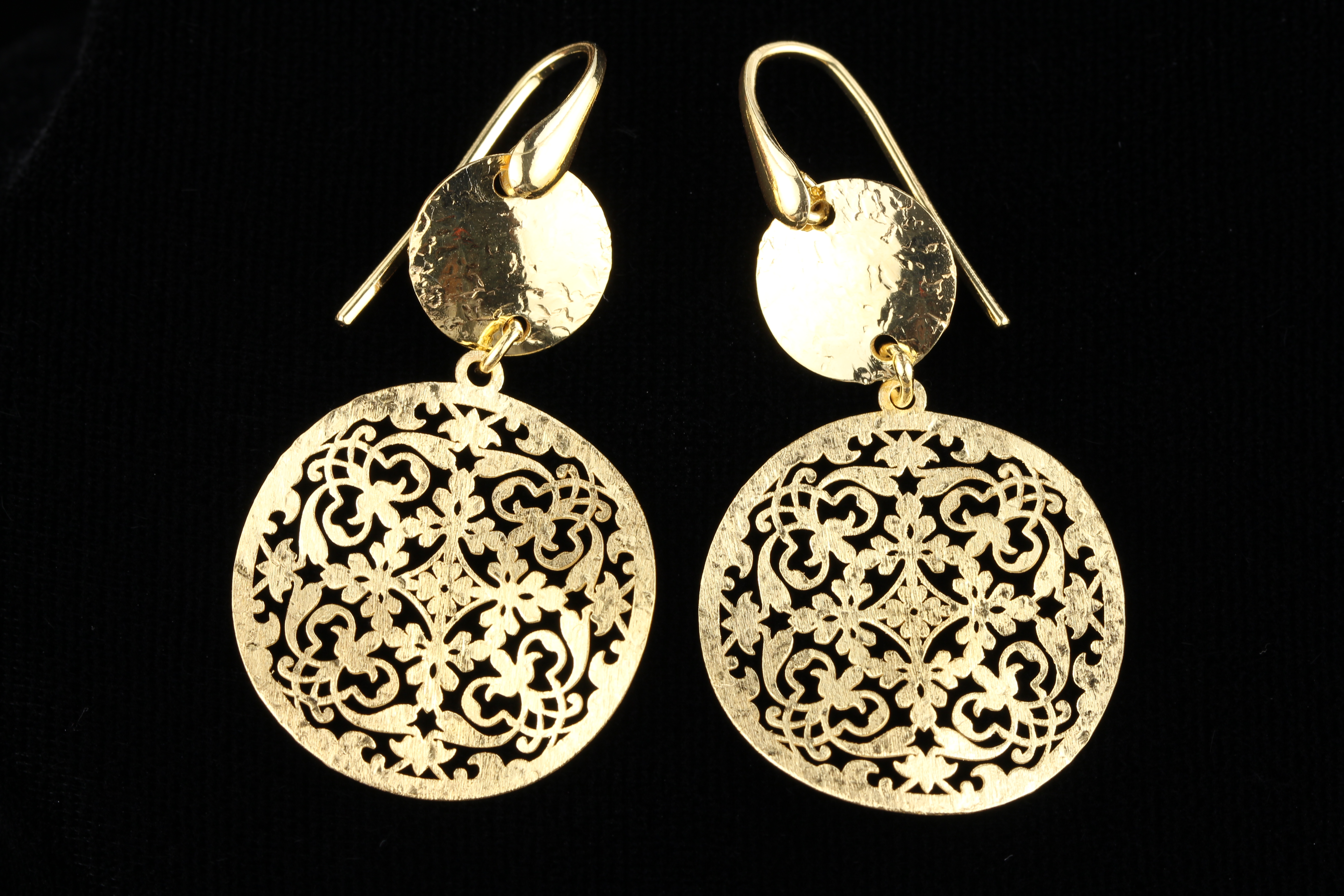 Golden short hanging earrings, 18kt