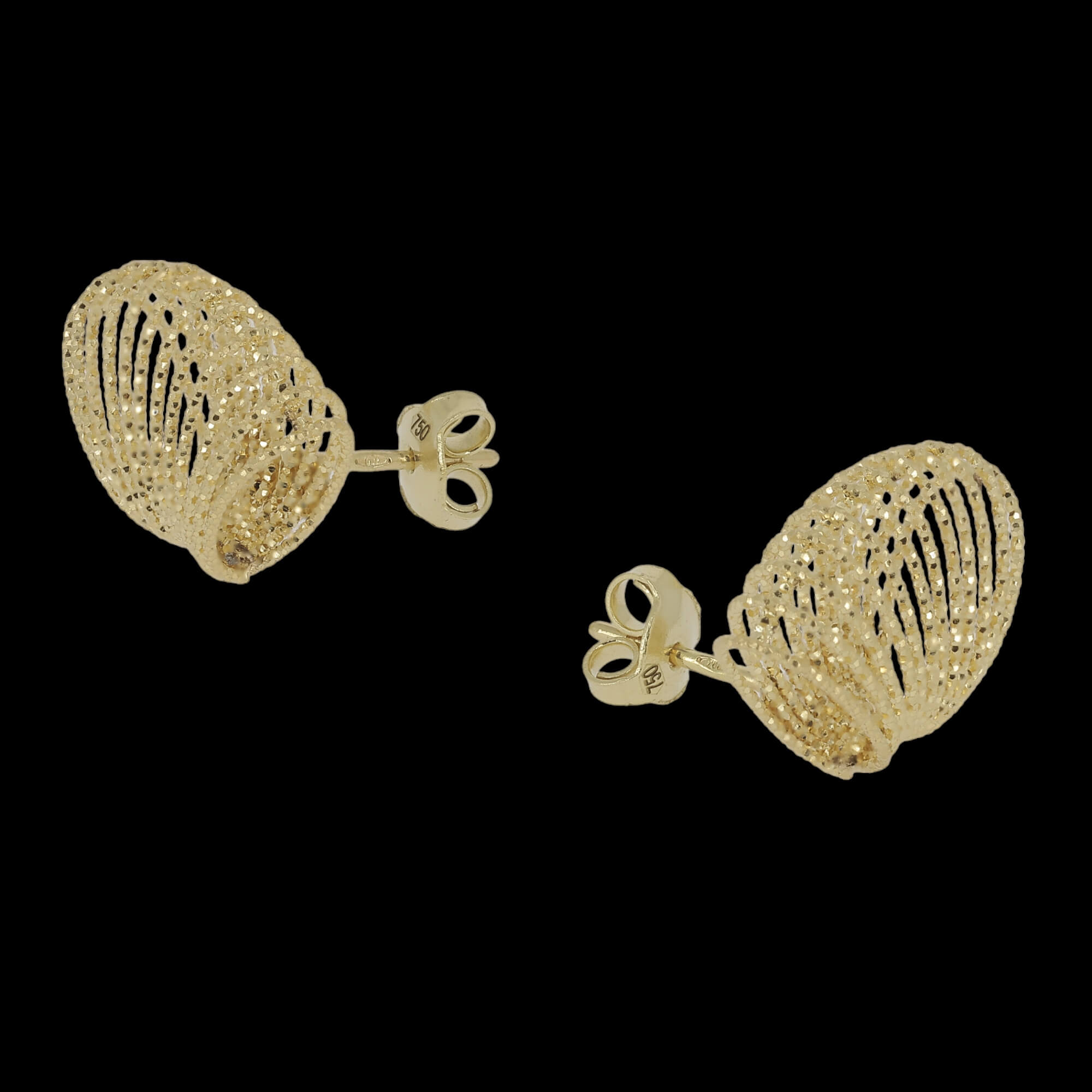 Boucles d'oreilles avec un coquillage en or 18 carats