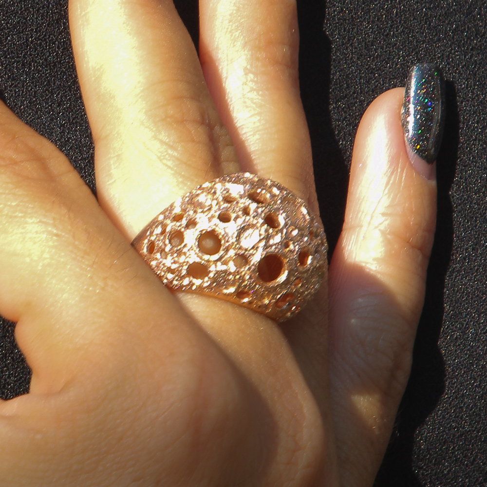 Machined and rosé spherical ring