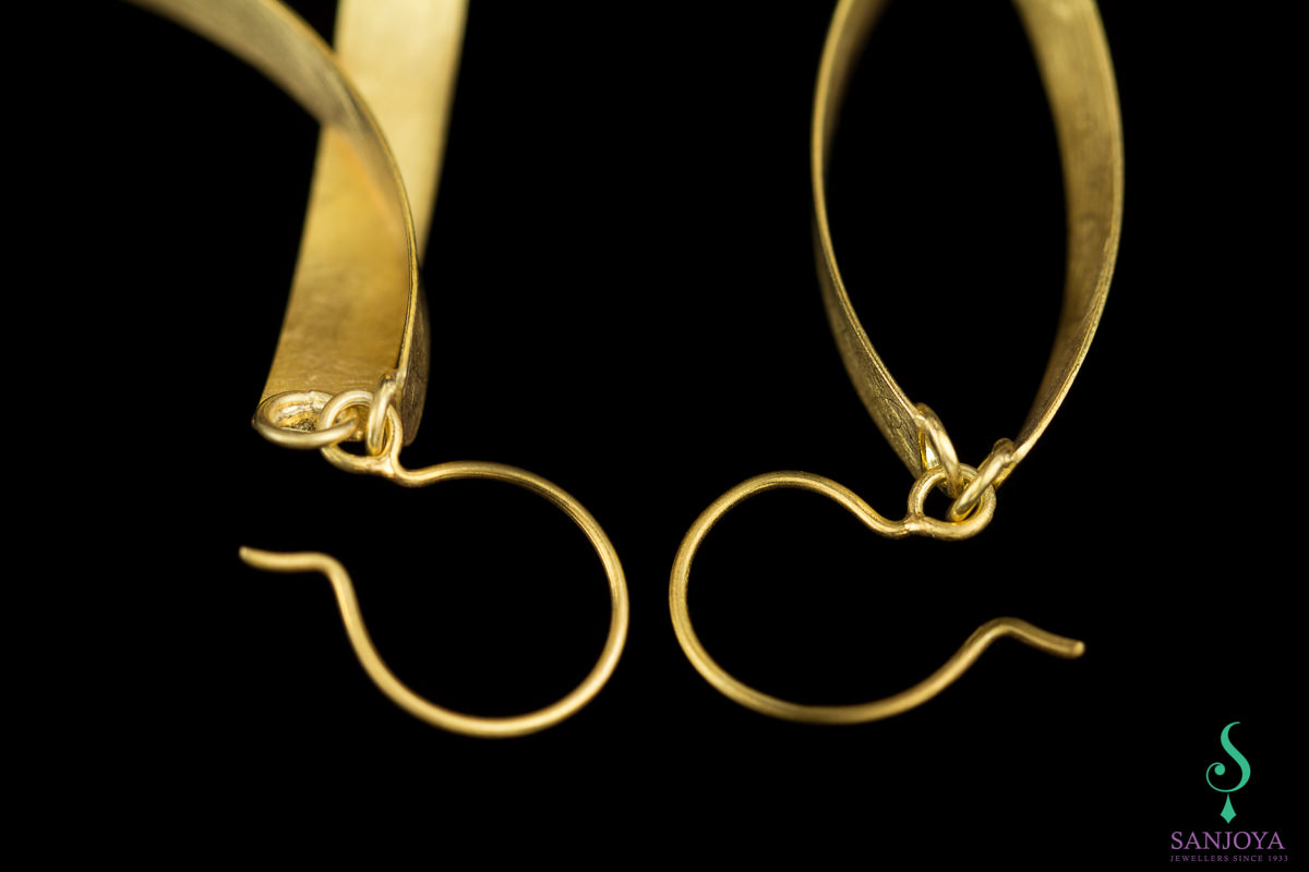 Long gilt and matted Earrings