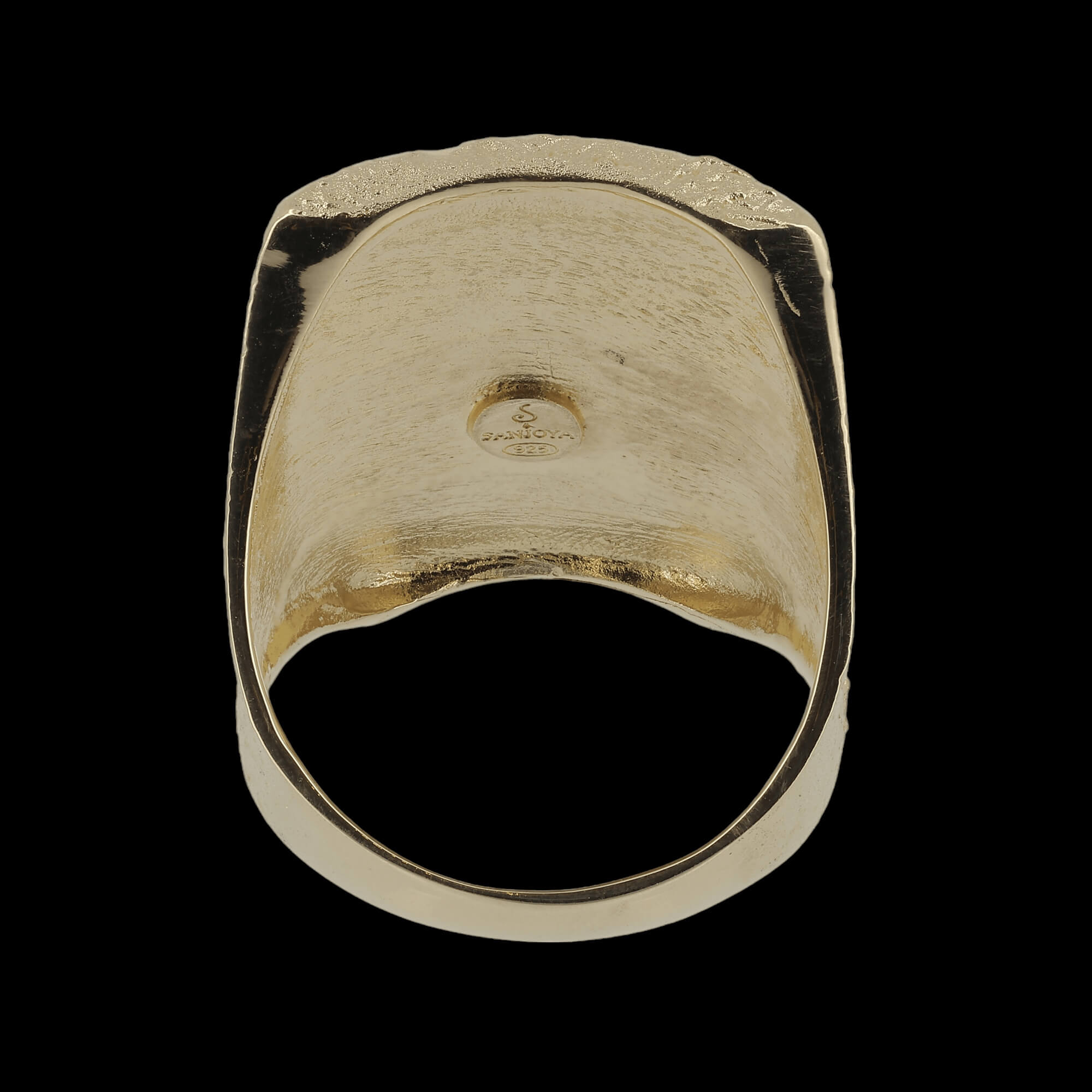 Large and gilded beautiful rectangular ring