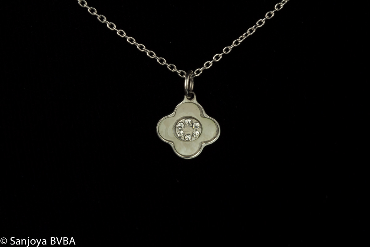 Italian silver chain with small pearl flower