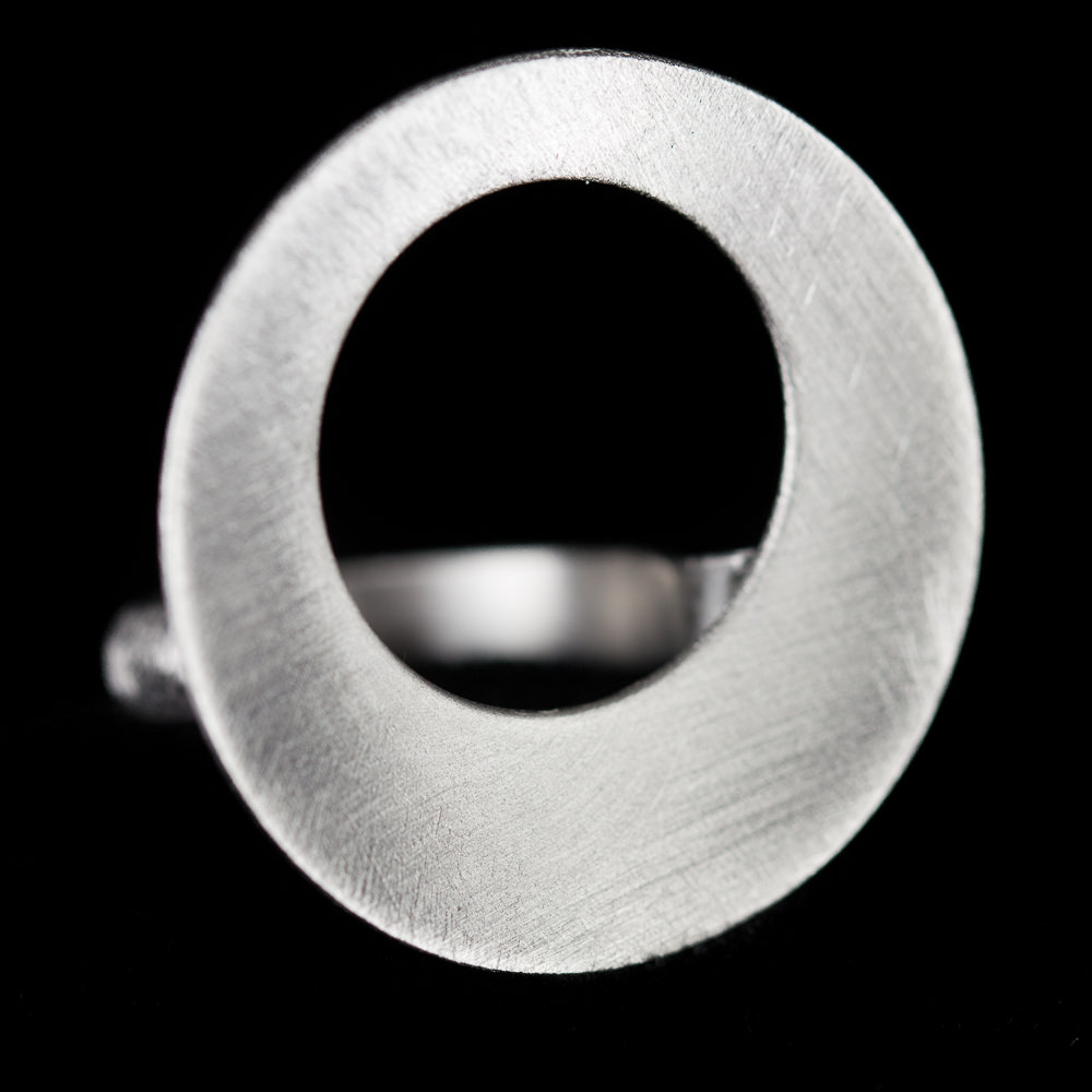 Zilveren ring met open cirkel