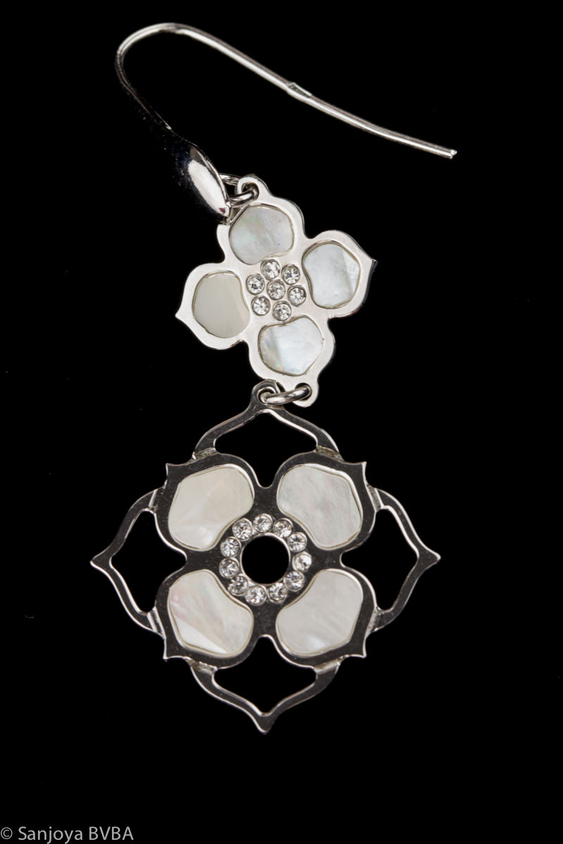 Silver earrings with 2 flowers of mother-of-pearl