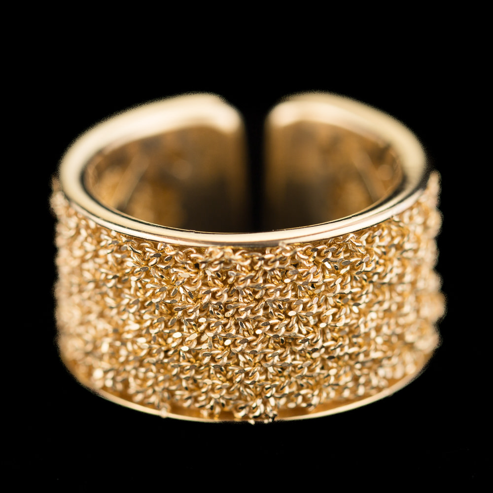 Special gold-plated and interwoven ring