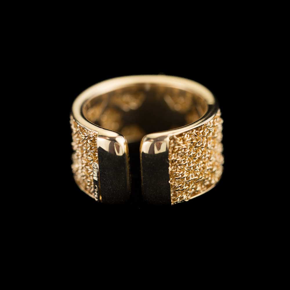 Special gold-plated and interwoven ring