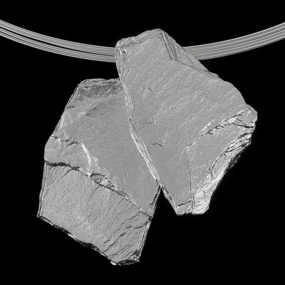 Stone-shaped pendant in sterling silver