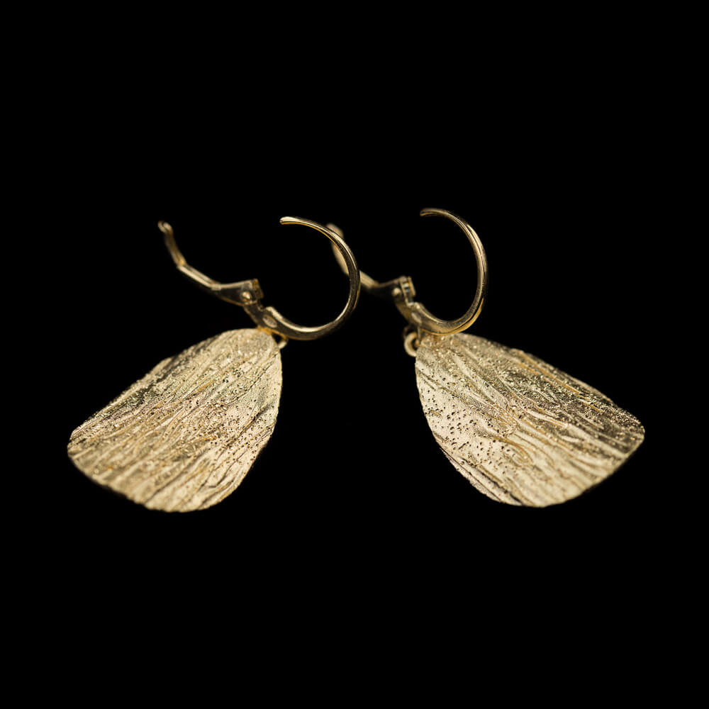 Goldplated pendant earrings with diamond cut