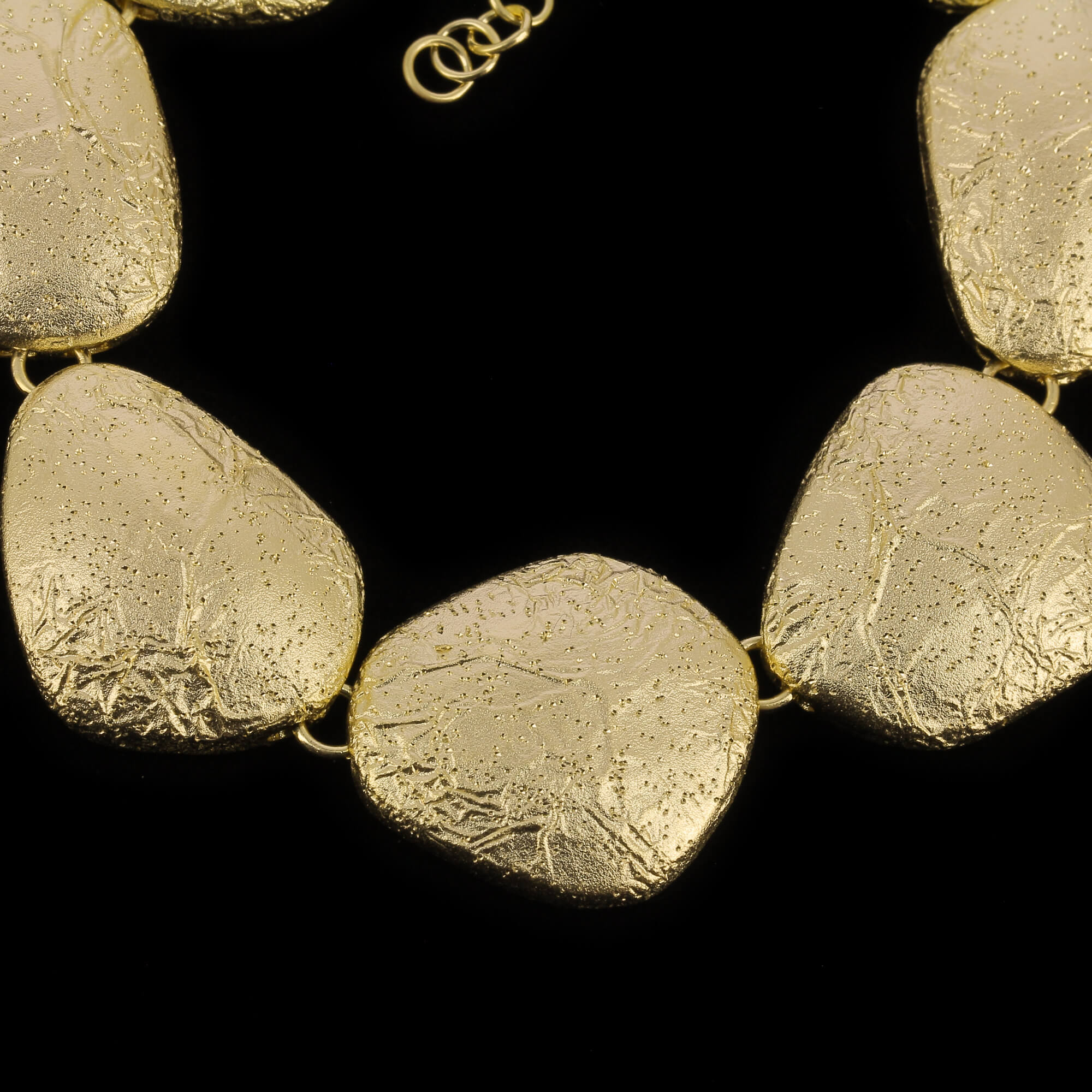 Gold-plated and beautiful bracelet with coffee bean designs