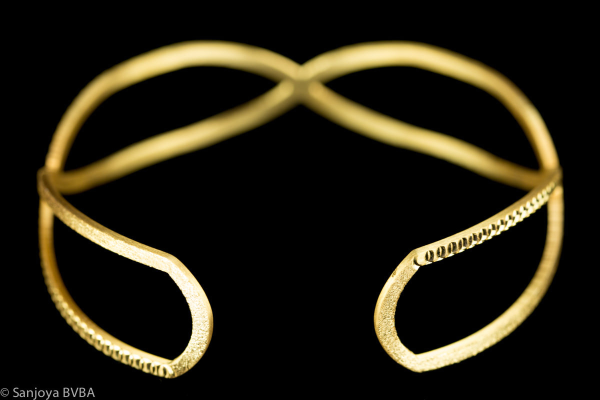 Gold plated and refined slave bracelet