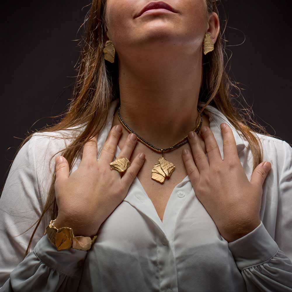 Stone-shaped earrings made of gold-plated silver