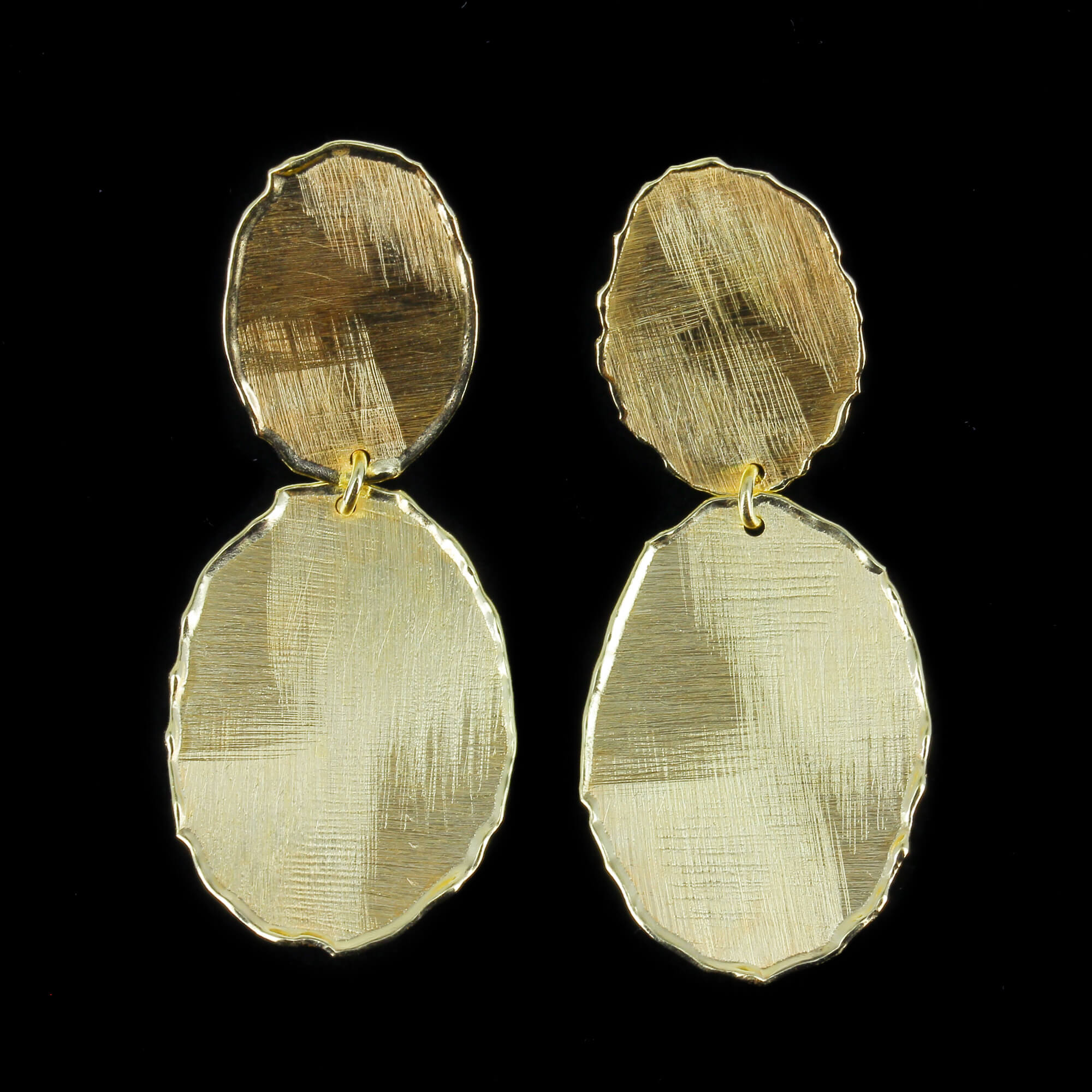 Golden long and oval earrings of 18kt gold