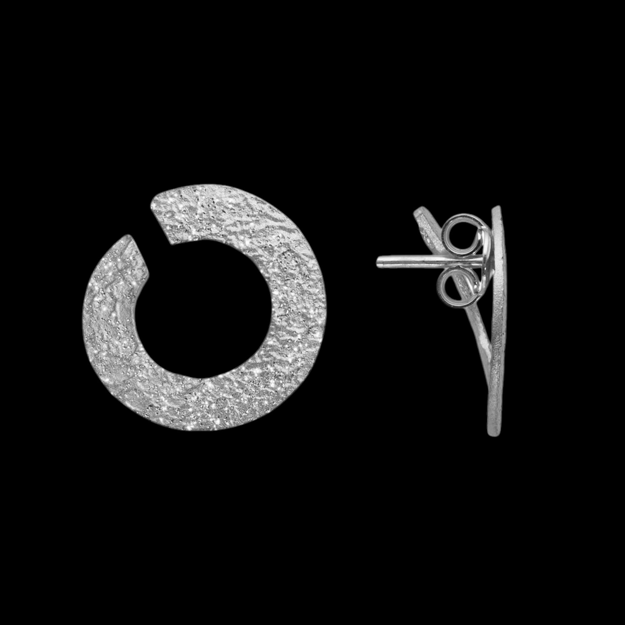 Zilveren halve cirkel oorbellen