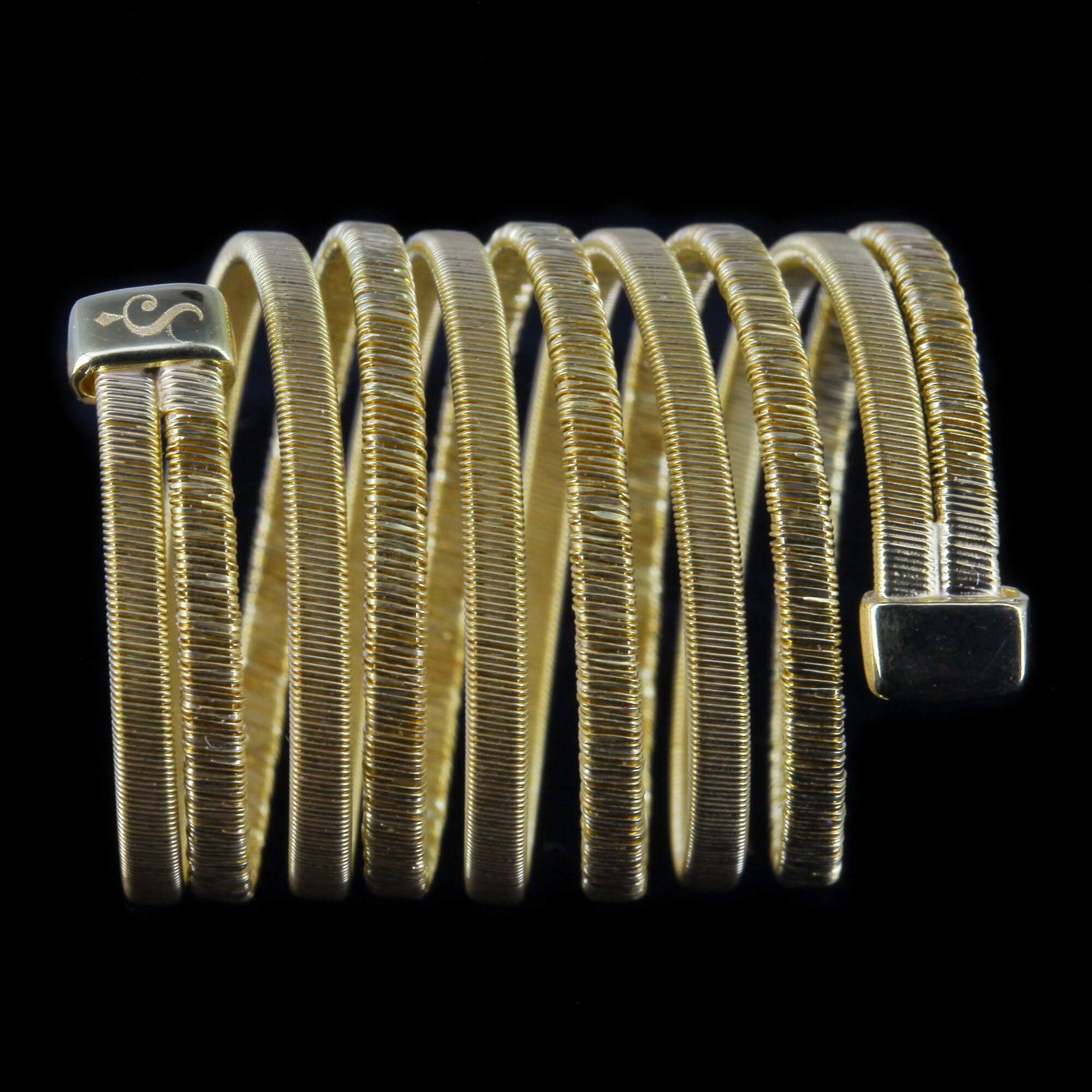 DEL0521006 - Vergulde en brede meerdradige ring