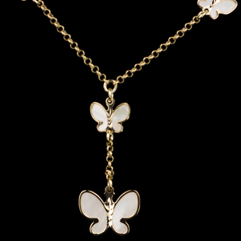 Gold-plated necklace with butterflies of mother-of-pearl