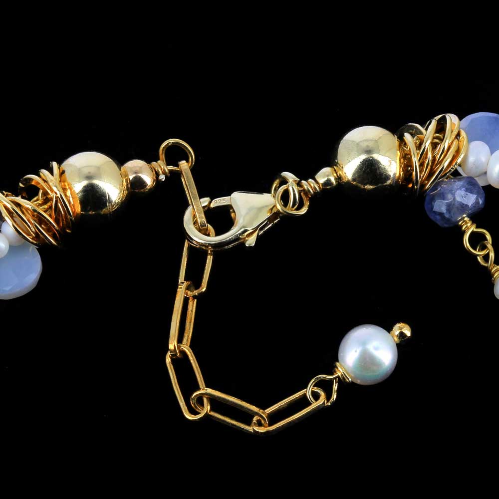 Goldplated 3 row bracelet with colour stones and pearls