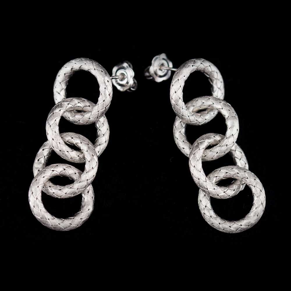 ART0216013 - Zilveren oorbellen van open en ronde schakels