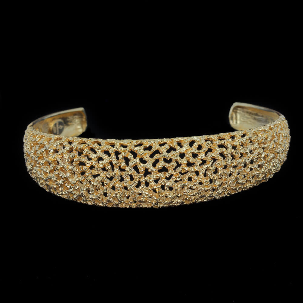 Refined narrow and gold-plated bracelet with glare