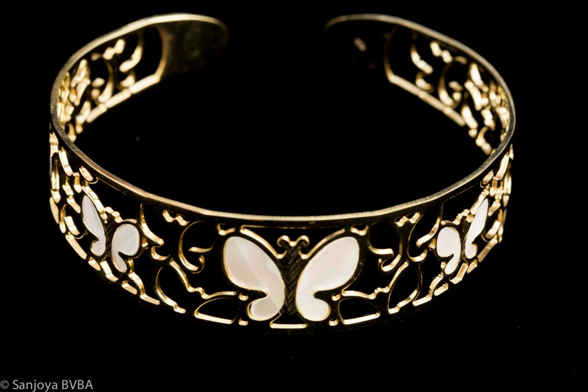 Gold plated slave bracelet butterfly and mother-of-pearl