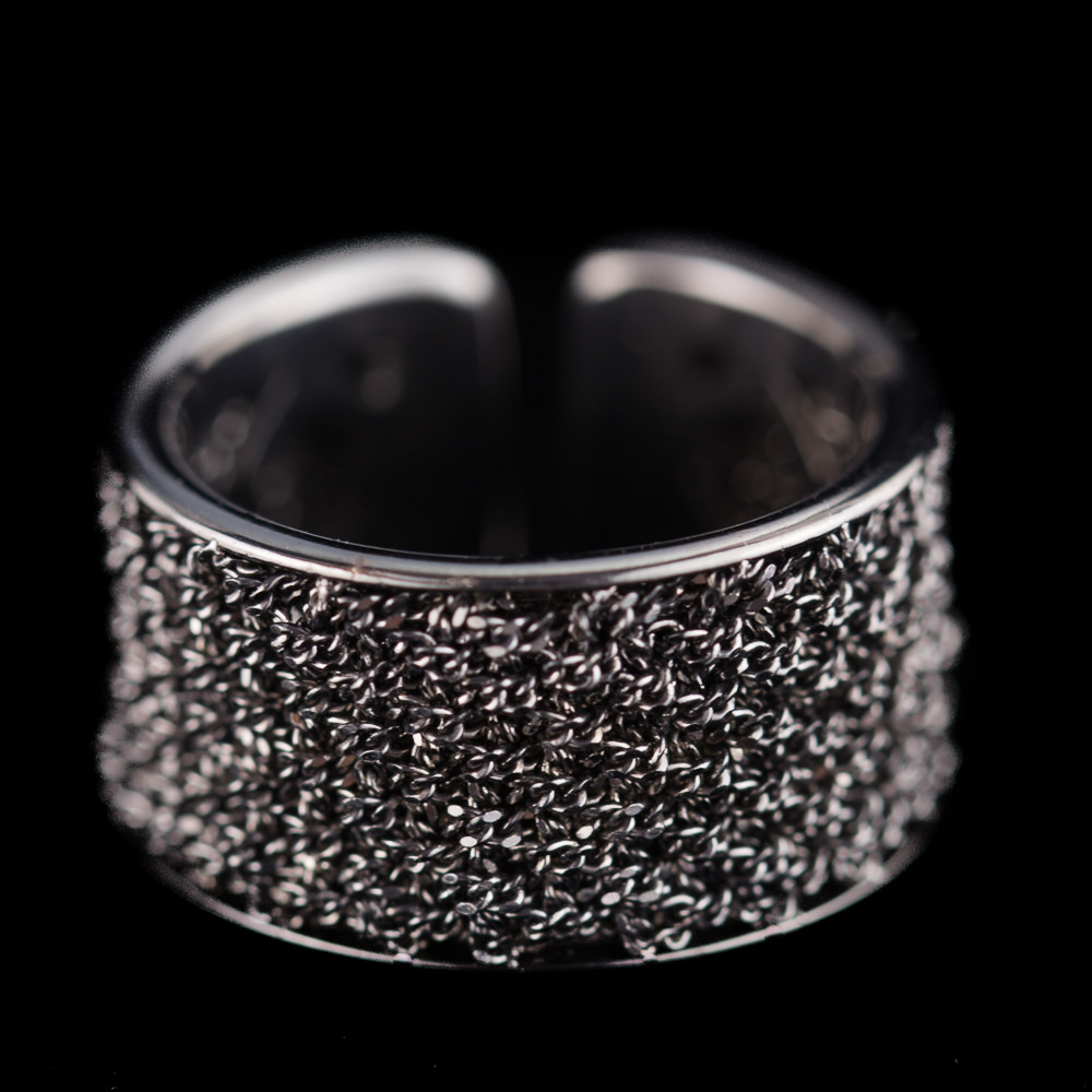 Special open ring of interwoven black silver