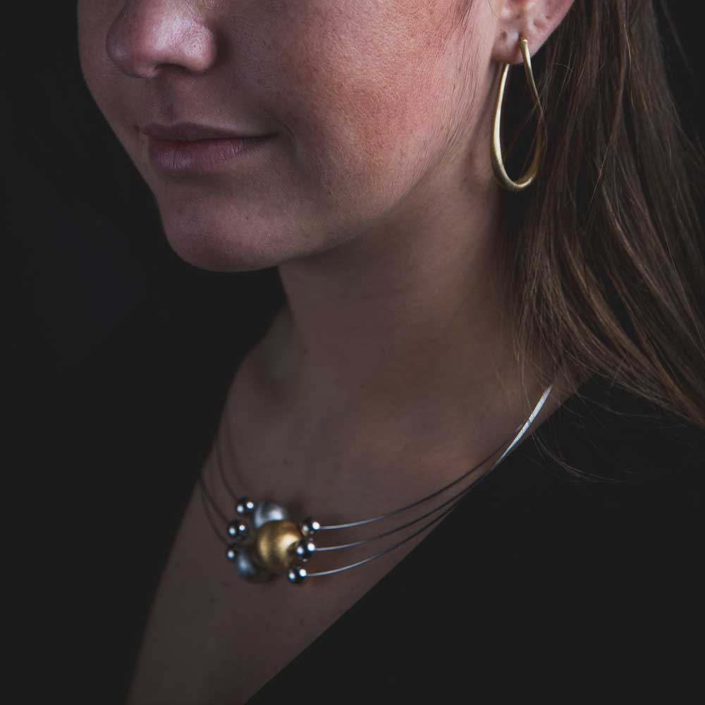 Silver multi-thread chain with globules