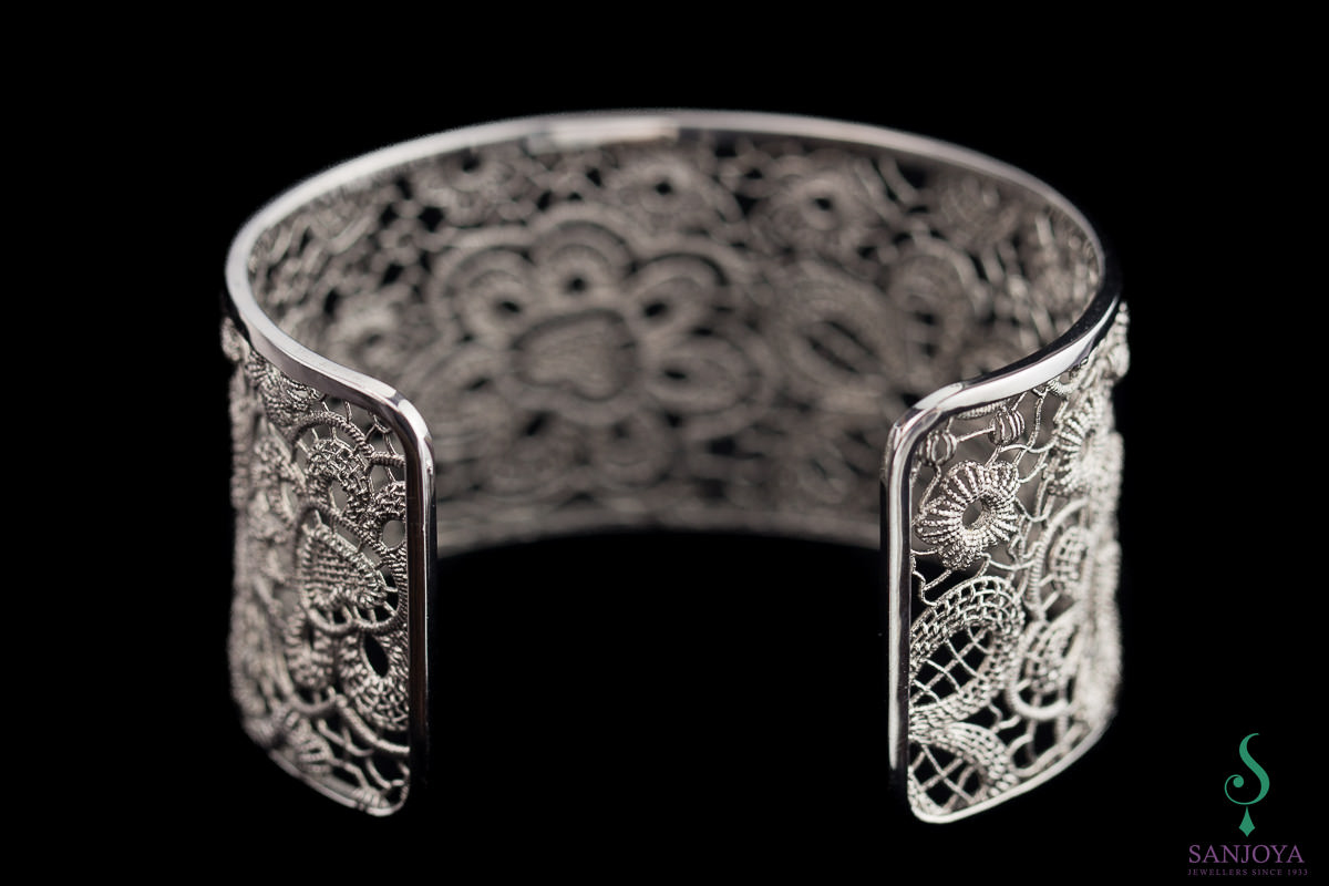 Gray hand crafted silver bangle / narrow version