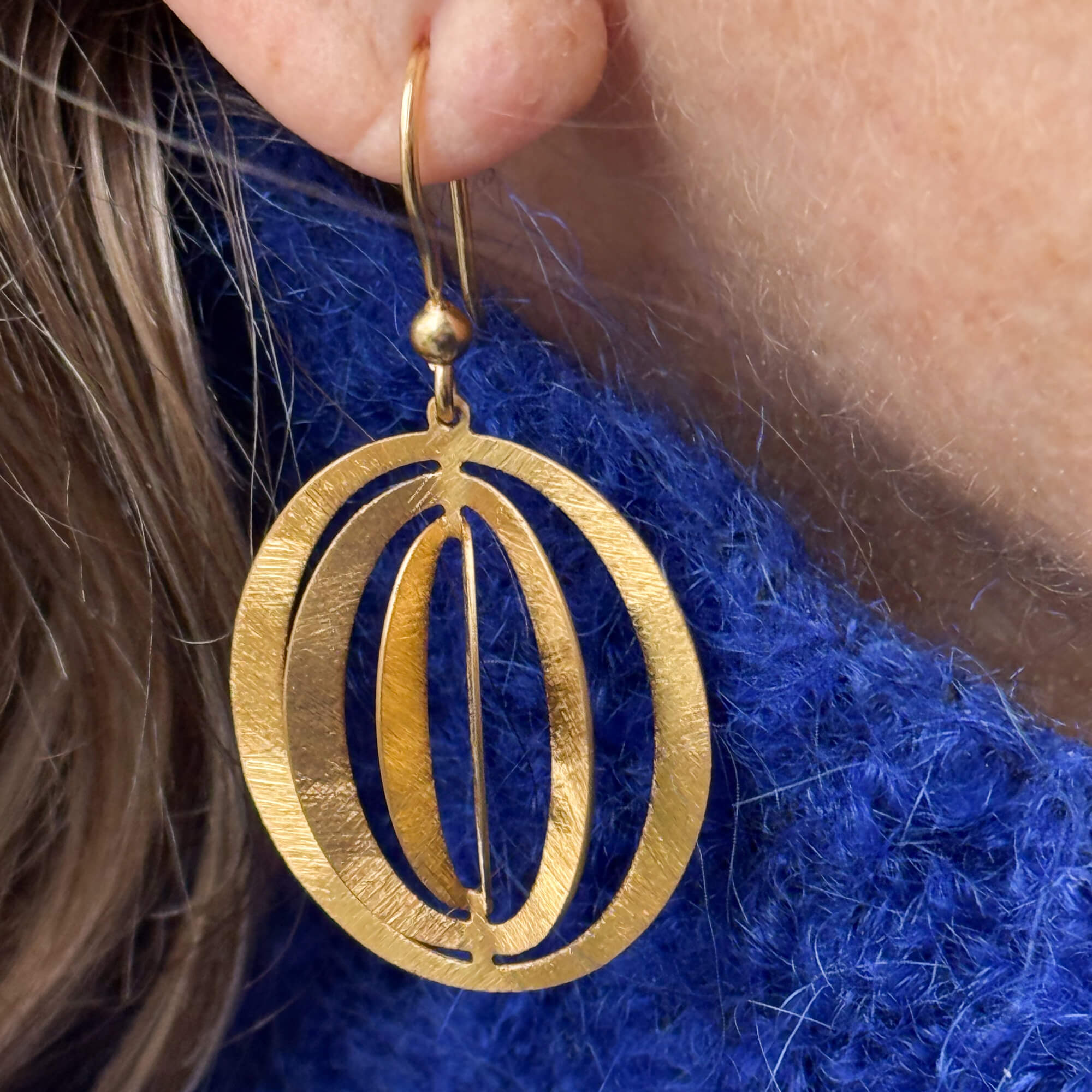 Openwork Gold-Plated Earrings with Hook Fastening